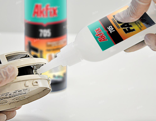 Akfix 705 Universal Fast Adhesive 400ml Kit - Image 4